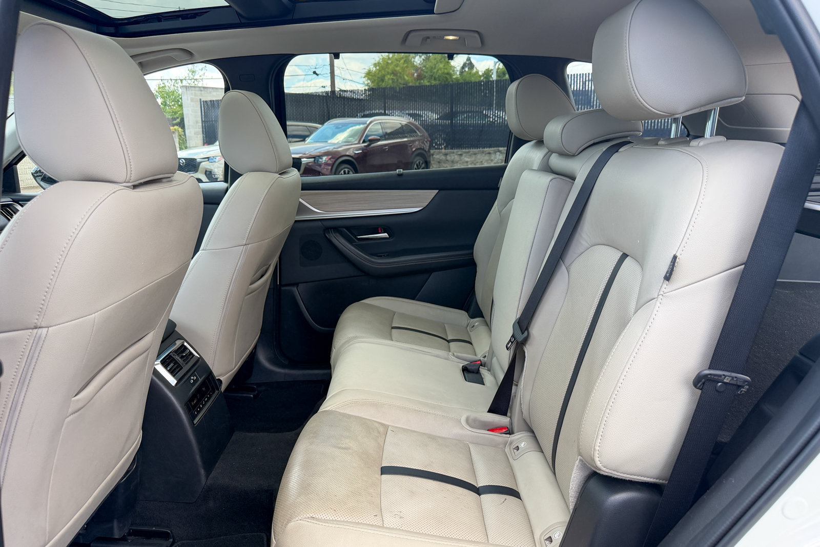 Certified 2025 MAZDA CX-70 Plug-In Hybrid w/ Premium Pkg AWD/4WD image 25