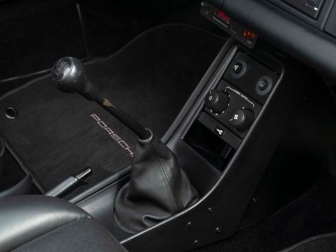 Used 1987 Porsche 911 Carrera RWD image 10