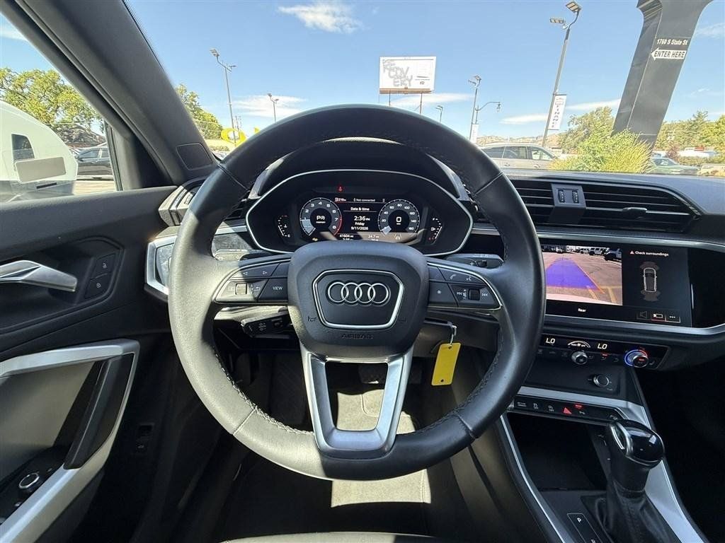 Used 2025 Audi Q3 2.0T Premium AWD/4WD image 23