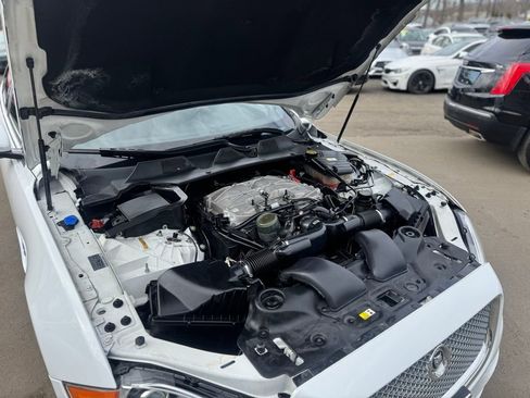 Used 2013 Jaguar XJ AWD image 17
