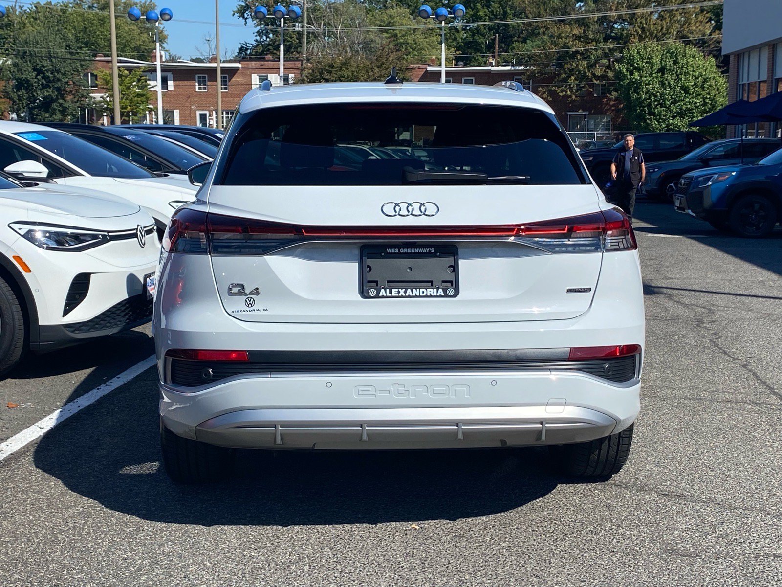 Used 2023 Audi Q4 e-tron Premium w/ Convenience Package AWD/4WD image 4