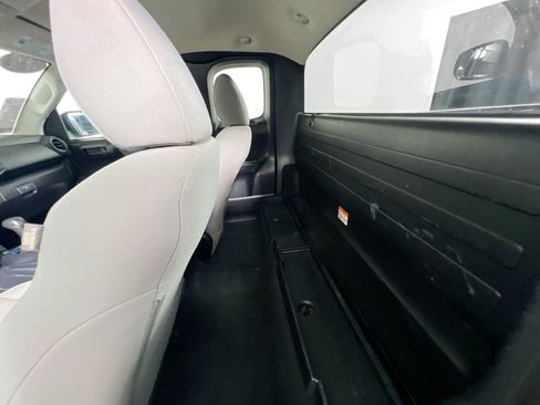 Used 2019 Toyota Tacoma SR RWD image 27