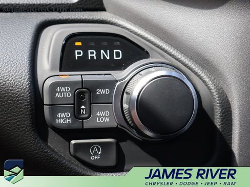 Used 2025 RAM 1500 Big Horn AWD/4WD image 37