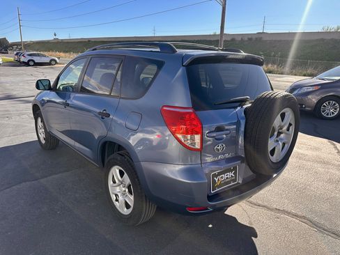 Used 2008 Toyota RAV4 2WD w/ 3rd Row image 4