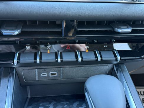 New 2026 GMC Canyon Elevation w/ LPO, Sports Bar Package image 32