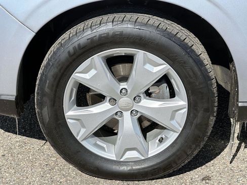 Used 2015 Subaru Forester 2.5i Premium w/ All-Weather Package image 8