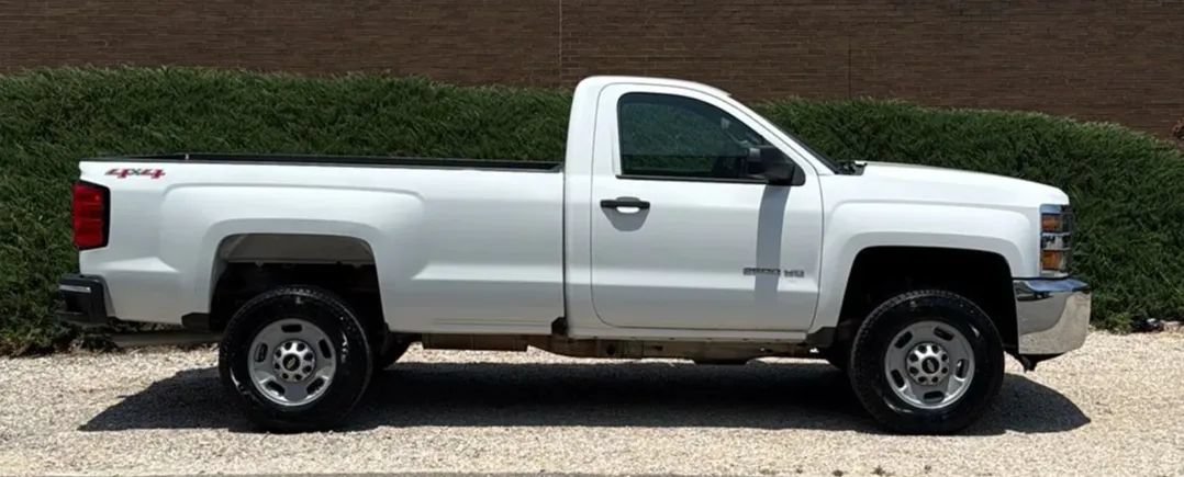 Used 2017 Chevrolet Silverado 2500 W/T w/ Snow Plow Prep Package AWD/4WD image 5