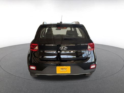 Used 2025 Hyundai Venue SEL FWD image 5