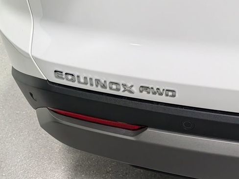 New 2026 Chevrolet Equinox LT w/ Convenience Package II image 5