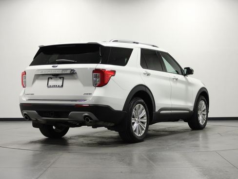 Used 2022 Ford Explorer Limited w/ Equipment Group 301A AWD/4WD image 4