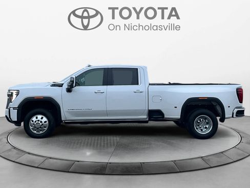 Used 2024 GMC Sierra 3500 Denali Ultimate image 4