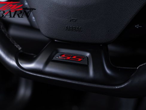 Used 2022 Chevrolet Camaro SS RWD image 23