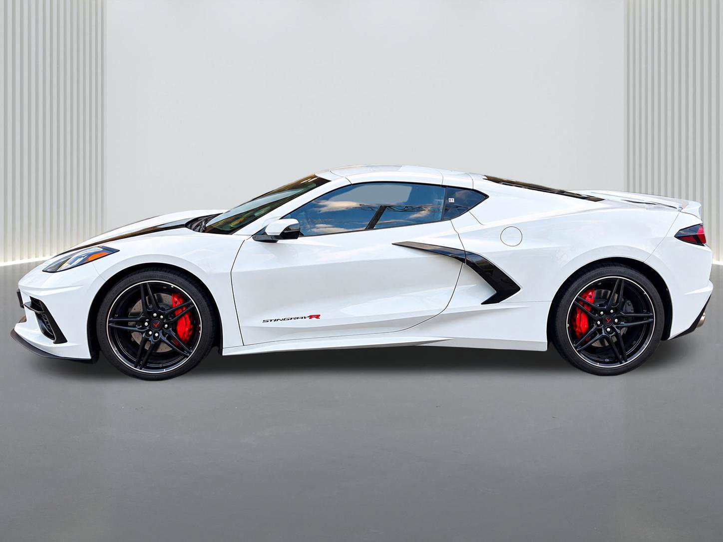 Used 2023 Chevrolet Corvette Stingray Coupe RWD image 2