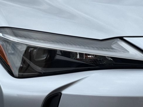 New 2026 Lexus UX 300h AWD image 10
