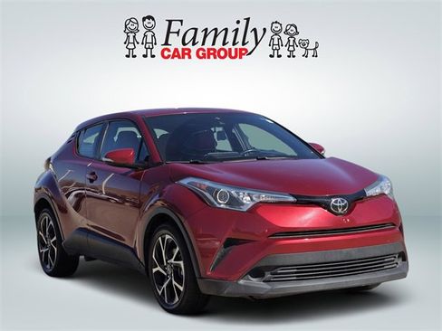 Used 2018 Toyota C-HR XLE image 2