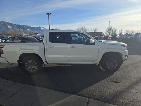 Used 2025 Nissan Frontier SV w/ SV Convenience Package image 5