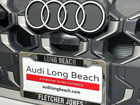 New 2025 Audi SQ5 Premium image 14