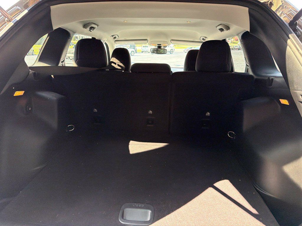 Certified 2021 Jeep Cherokee Latitude FWD image 7