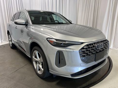 Certified 2025 Audi Q5 Premium w/ Premium Plus AWD/4WD image 23