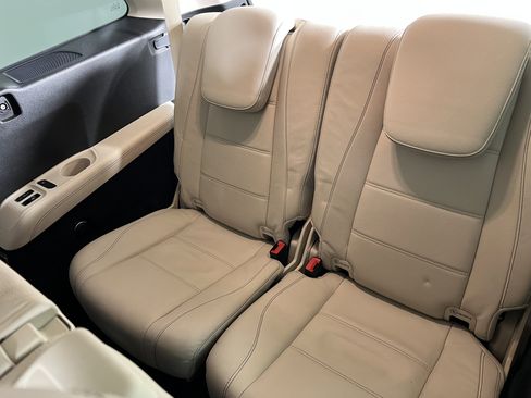 Certified 2021 Mercedes-Benz GLS 450 4MATIC image 23