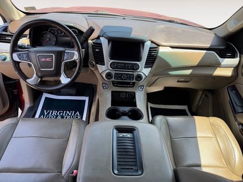 Used 2017 GMC Yukon XL SLT w/ Open Road Package AWD/4WD image 11