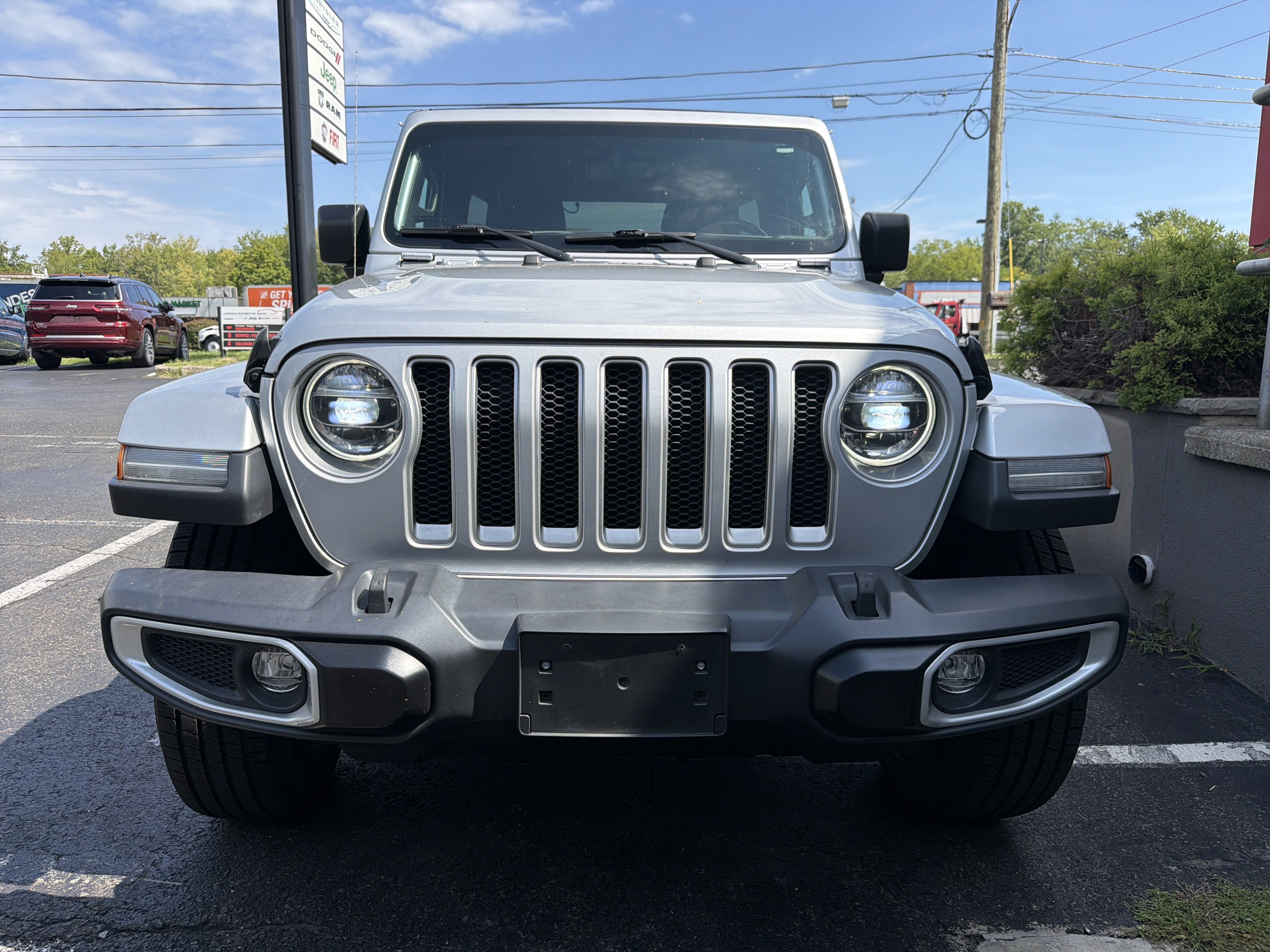 Certified 2022 Jeep Wrangler Unlimited Sahara w/ LED Lighting Group AWD/4WD image 2