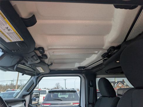 Used 2020 Jeep Wrangler Sport image 20