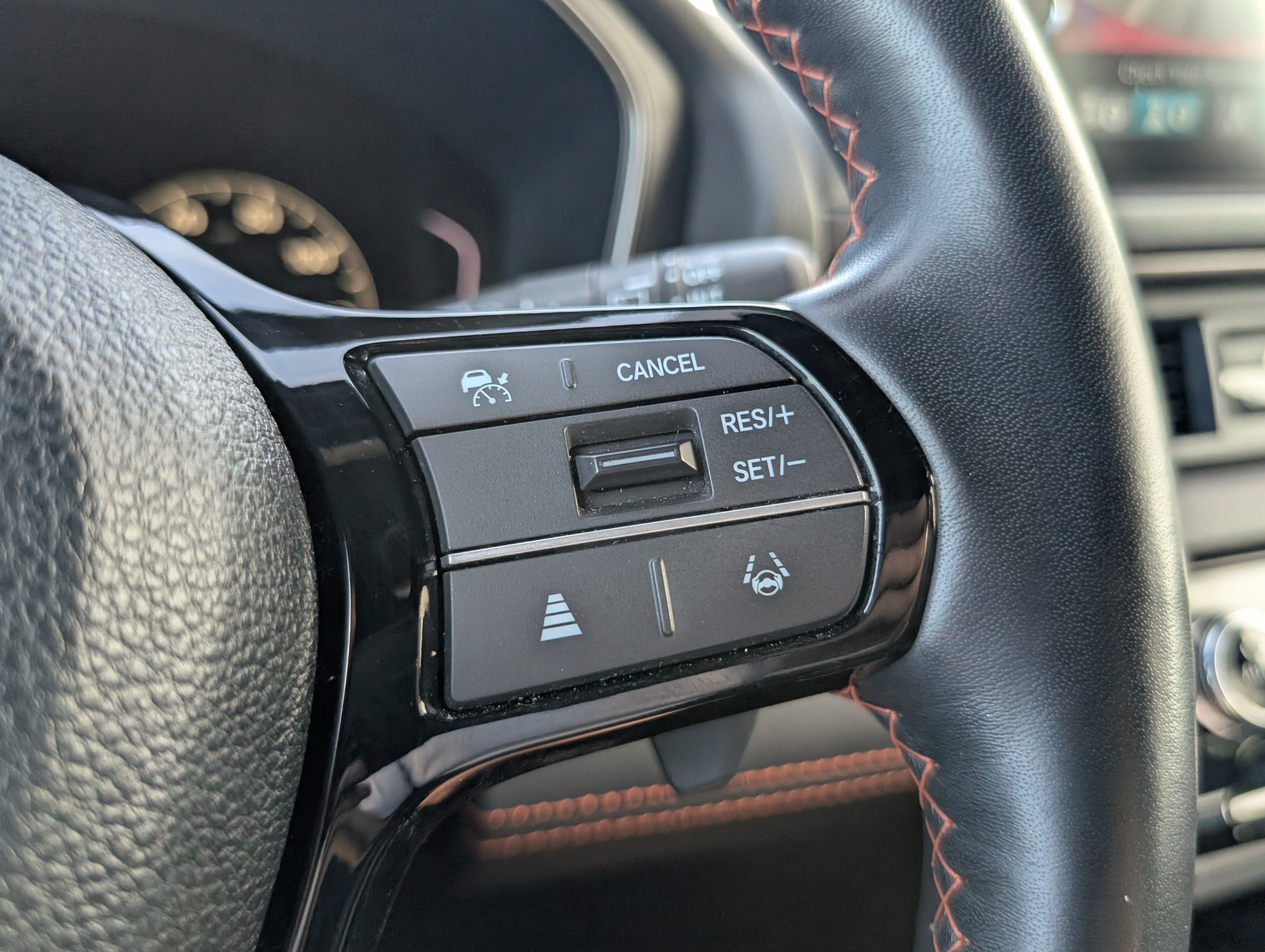 Used 2025 Honda Pilot TrailSport image 26