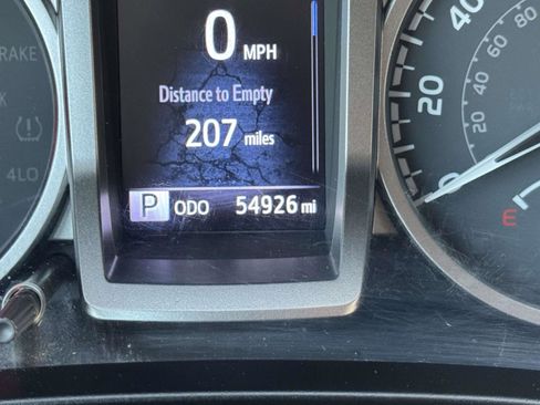 Certified 2022 Toyota Tacoma SR5 image 27