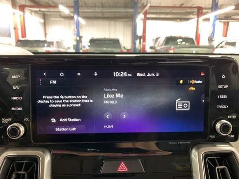 Used 2023 Kia Sorento S AWD/4WD image 4