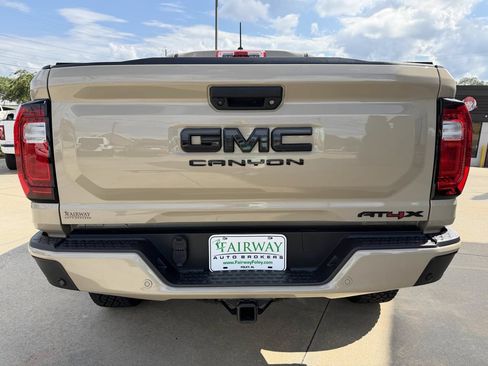 Used 2023 GMC Canyon AT4X AWD/4WD image 7