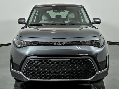 Used 2023 Kia Soul LX w/ Option Group 015 FWD image 4