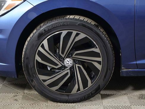 Used 2019 Volkswagen Jetta SEL Premium image 24