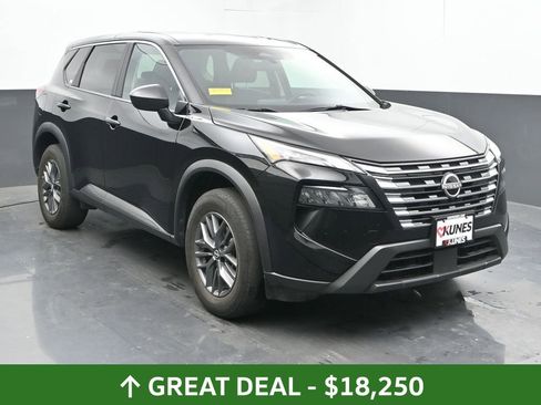 Used 2024 Nissan Rogue S image 4