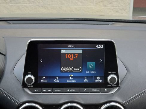 Used 2024 Nissan Sentra SV FWD image 12