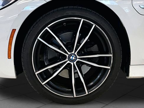 Used 2022 BMW 330e w/ M Sport Package RWD image 10