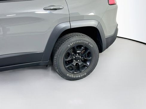 Used 2022 Jeep Cherokee Trailhawk w/ Trailer Tow Group AWD/4WD image 29