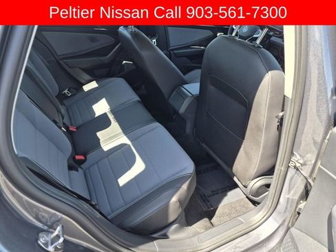 Used 2025 Volkswagen Jetta SE image 14