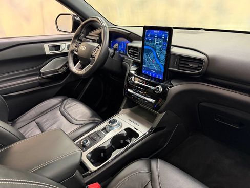 Used 2022 Ford Explorer ST w/ ST Street Pack AWD/4WD image 27
