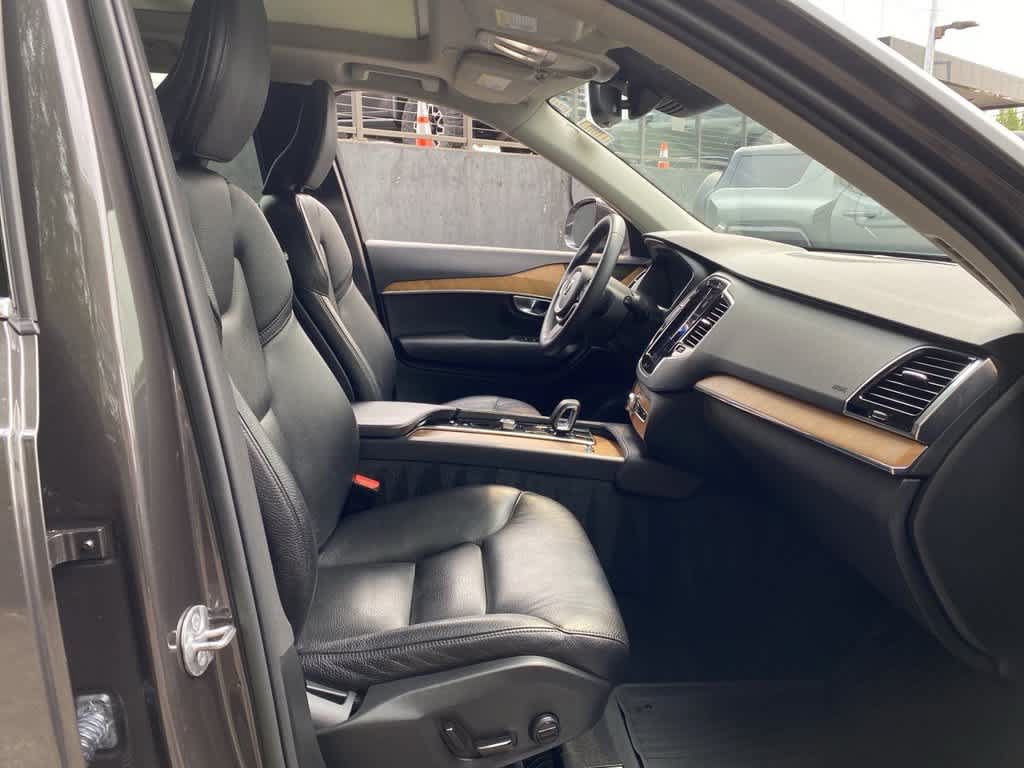Used 2023 Volvo XC90 B6 Plus w/ Protection Package AWD/4WD image 19