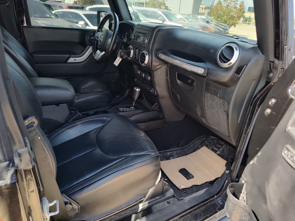 Used 2016 Jeep Wrangler Rubicon AWD/4WD image 30