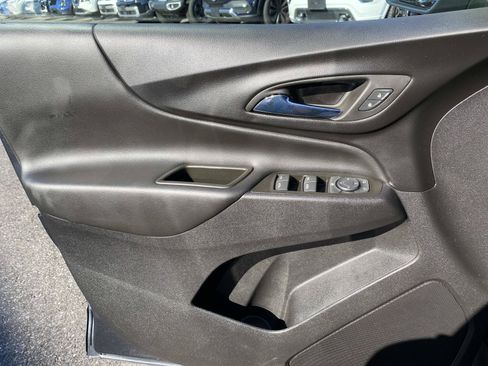 Used 2023 Chevrolet Equinox LT AWD/4WD image 21