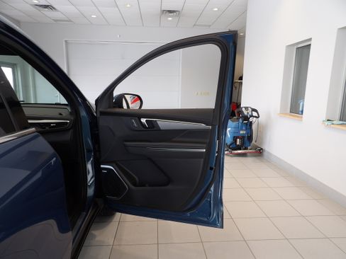 Used 2025 Buick Enclave Preferred image 26