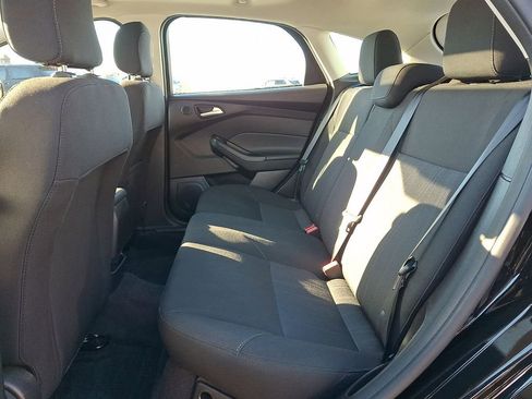 Used 2018 Ford Focus SEL w/ Cold Weather Package image 10