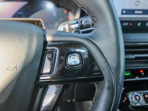 Used 2025 Lincoln Corsair Reserve w/ Equipment Group 202A image 22