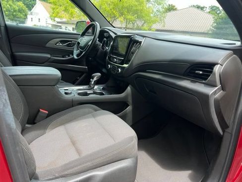 Used 2023 Chevrolet Traverse LT AWD/4WD image 23