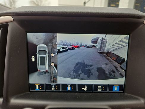 Used 2023 GMC Terrain Denali w/ Denali Premium Package image 24