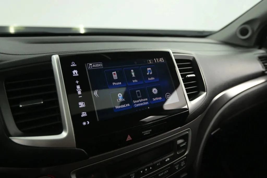 Used 2017 Honda Pilot EX-L image 25