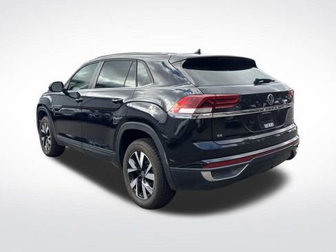 Used 2022 Volkswagen Atlas Cross Sport SE image 3