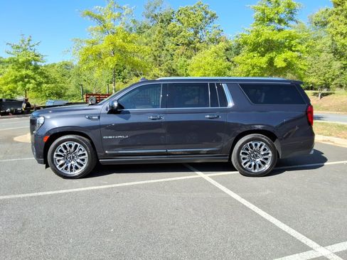 Certified 2023 GMC Yukon XL Denali Ultimate AWD/4WD image 8